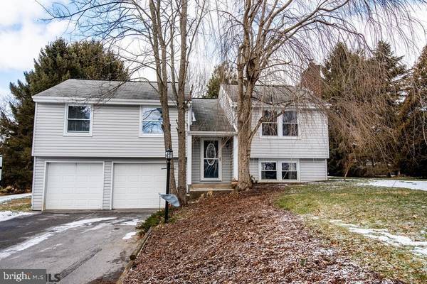 1639 OXFORD CIR, State College, PA 16803