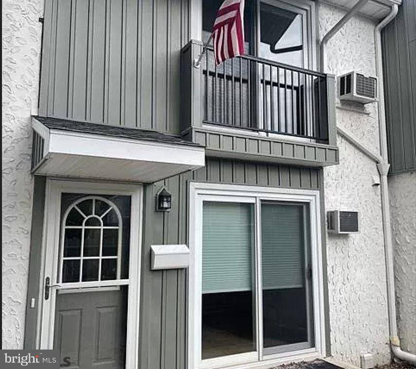 521 CRICKLEWOOD DR, State College, PA 16803