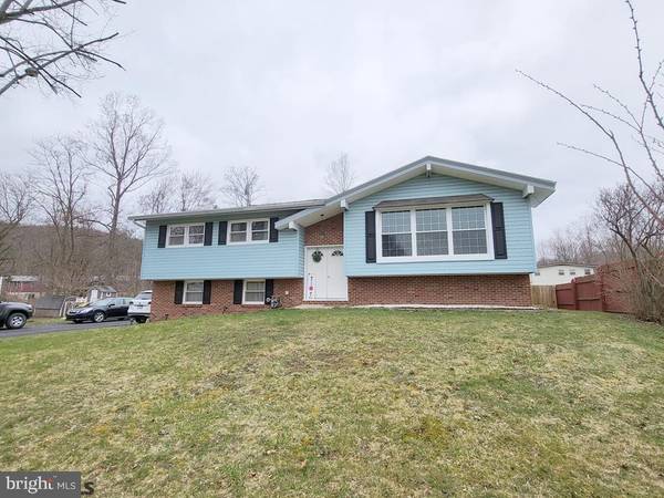 574 OAK LN, Tyrone, PA 16686