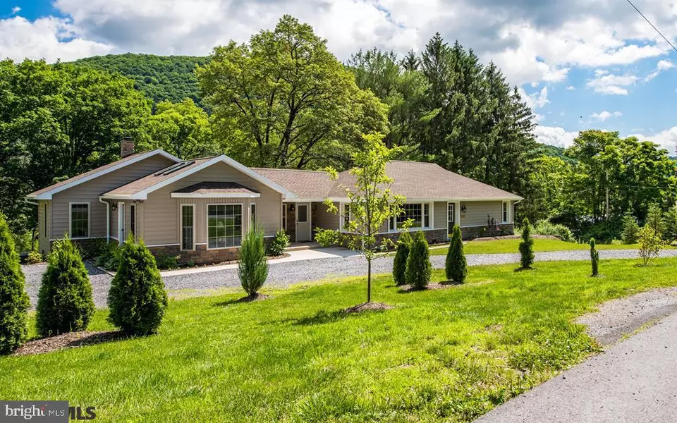 1120 RENOVO RD, Mill Hall, PA 17751