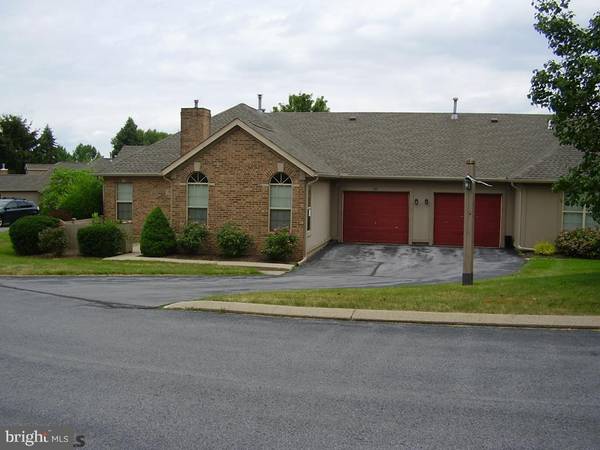 931 HART CIR, State College, PA 16801