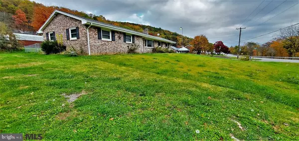 330 WOODWARD AVE, Lock Haven, PA 17745