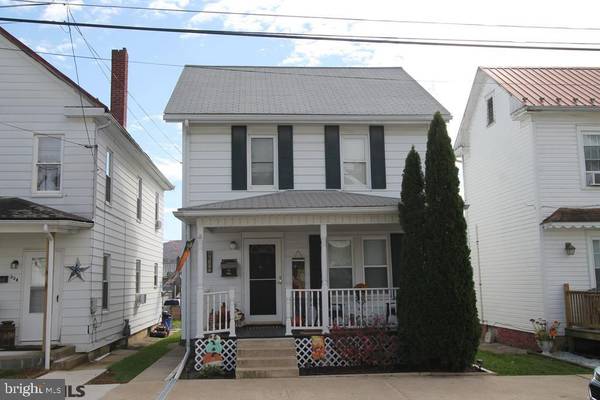 338 W 5TH ST, Lewistown, PA 17044