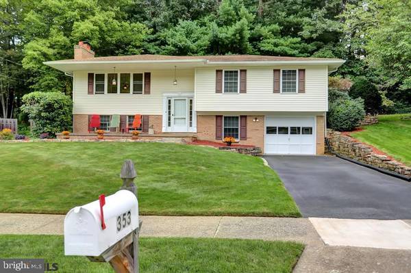 353 DOUGLAS DR, State College, PA 16803