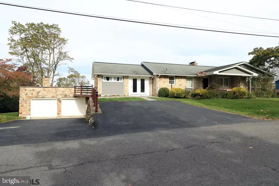 117 BUTTERNUT ST, Pine Grove Mills, PA 16868