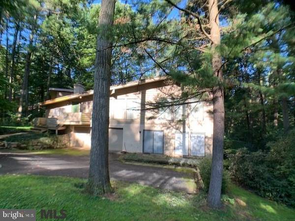 28 HIGH MEADOW LN, State College, PA 16803