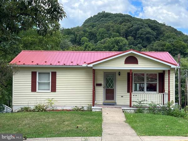 313 SPRING ST, Lewistown, PA 17044