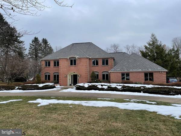 2610 SLEEPY HOLLOW DR, State College, PA 16803