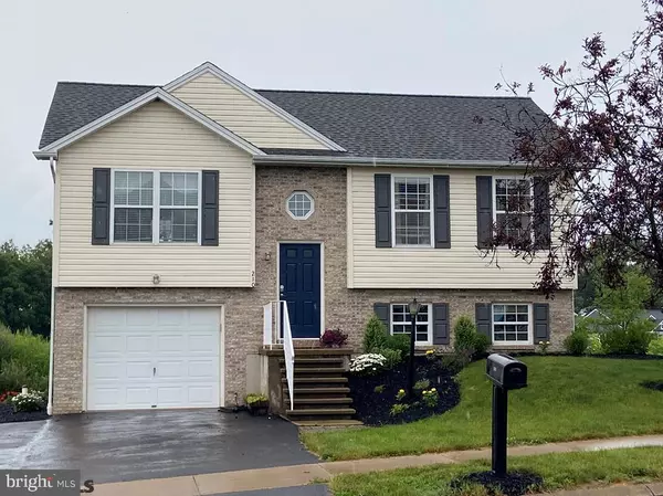 210 STEEPLECHASE DR, Bellefonte, PA 16823