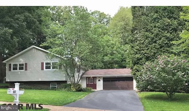 557 LANCESHIRE LN, State College, PA 16803