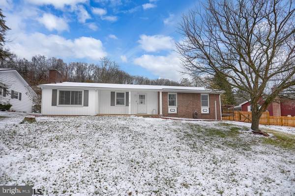 541 SUMMIT DR, Lewistown, PA 17044