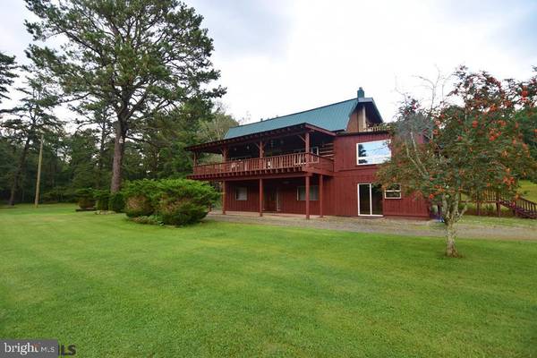 863 UZZELL RD, Snow Shoe, PA 16874