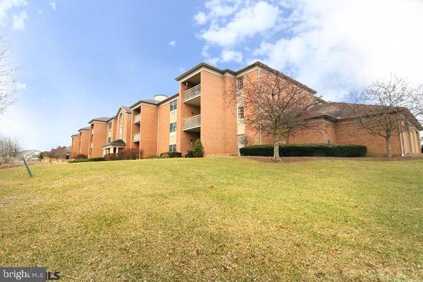 305 VILLAGE HEIGHTS DRIVE DR #129, State College, PA 16801