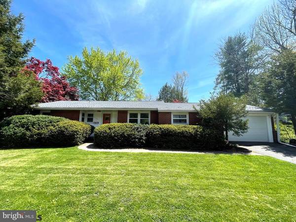 732 STORCH RD, State College, PA 16801