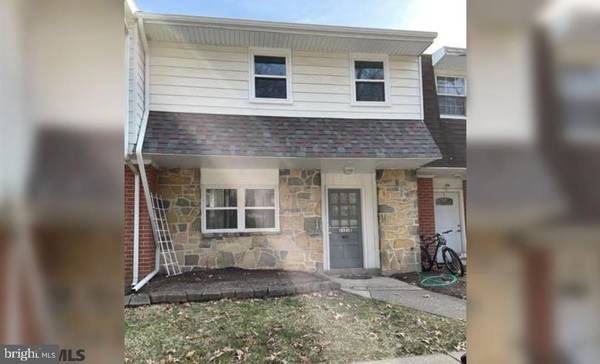 1121 W AARON DR #E, State College, PA 16803