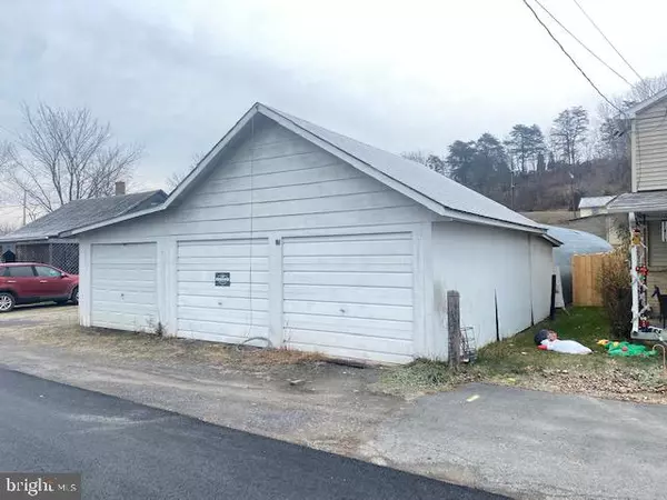 Moorefield, WV 26836,CLAY ST.