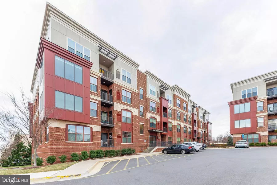 3985 NORTON PL #108, Fairfax, VA 22030