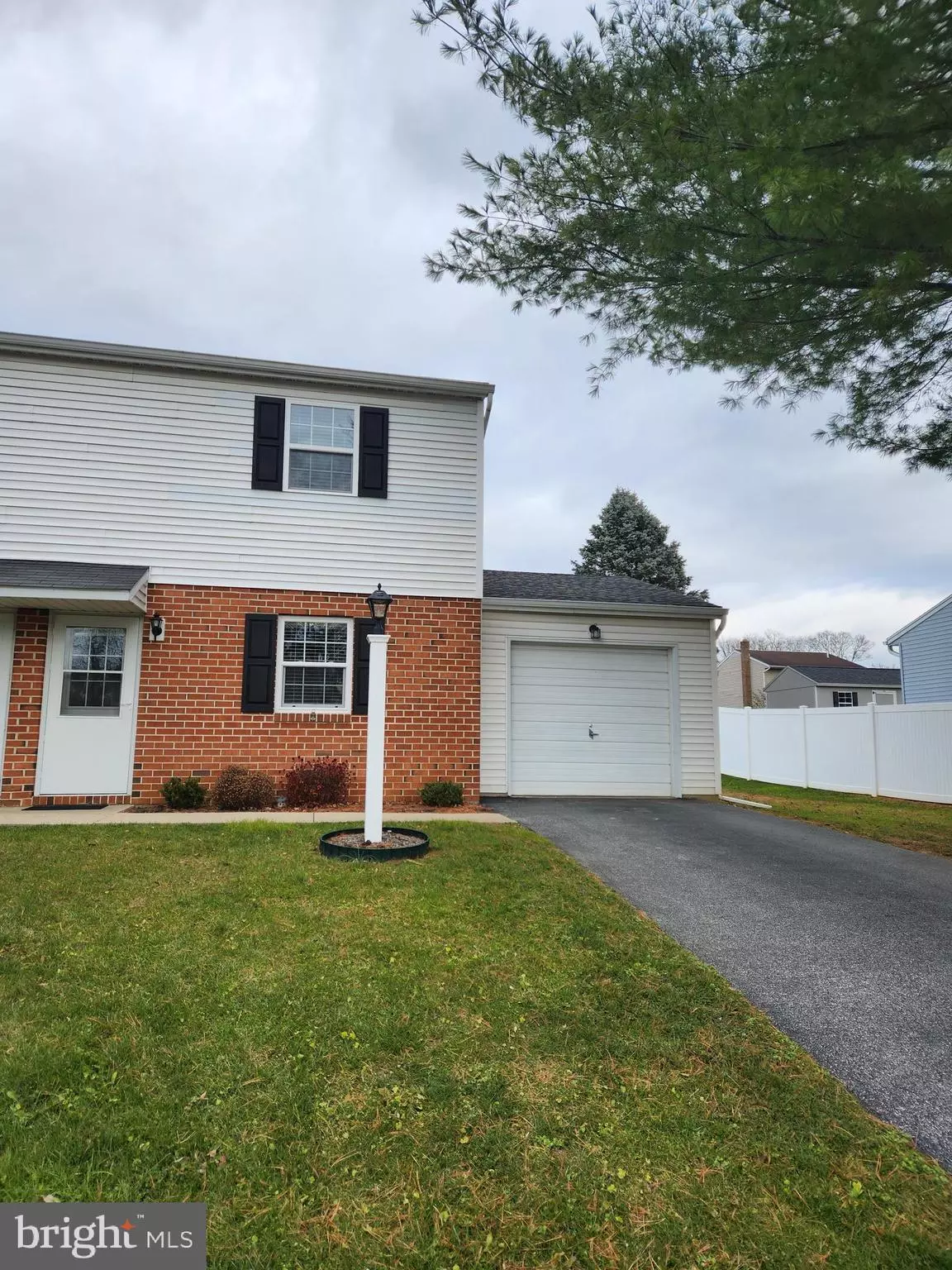 Columbia, PA 17512,1285 STAMANS LN