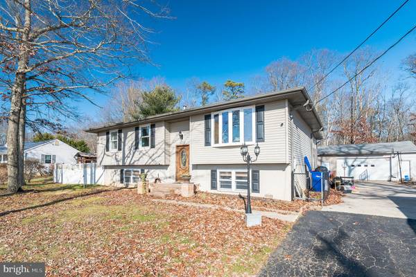 8502 W BUCKSHUTEM RD, Millville, NJ 08332