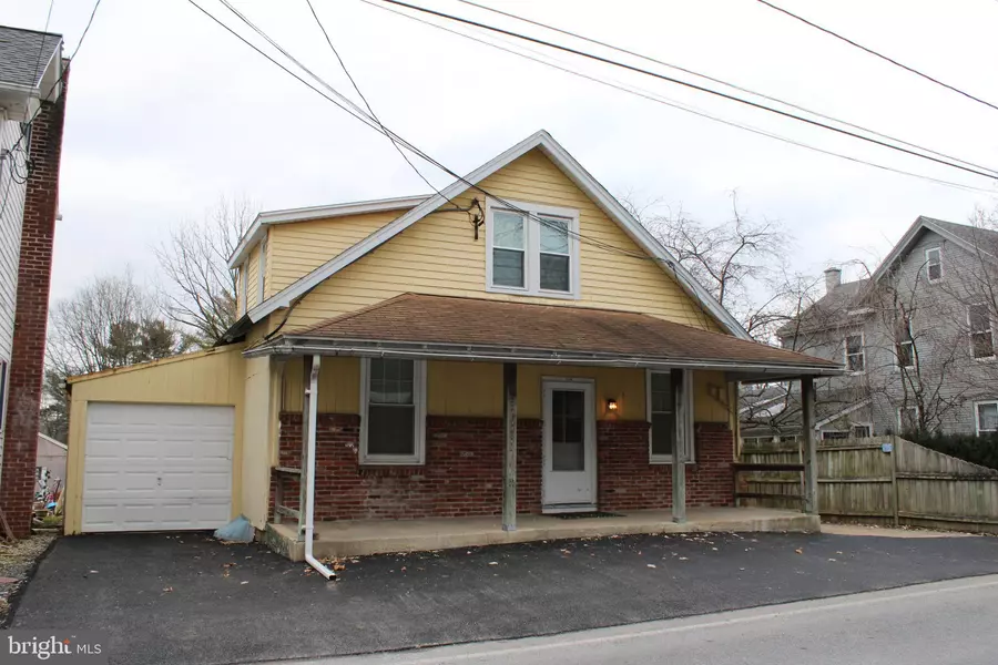 1318 KINDERHOOK RD, Columbia, PA 17512