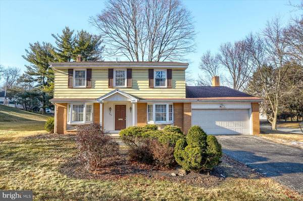 332 DEERFIELD RD, Camp Hill, PA 17011