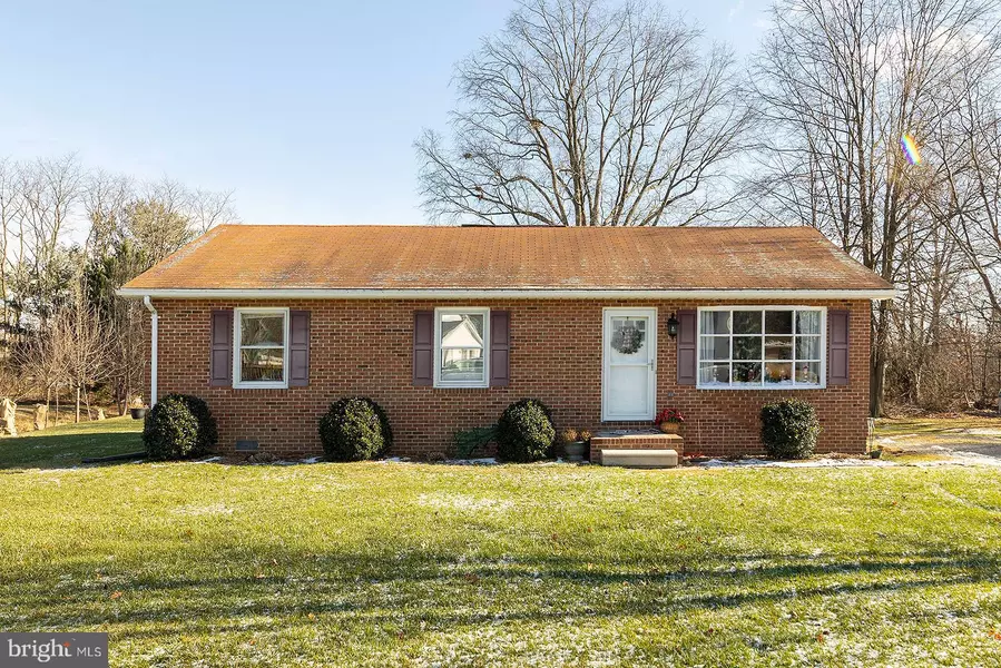 210 WYTHE AVE, Stephens City, VA 22655