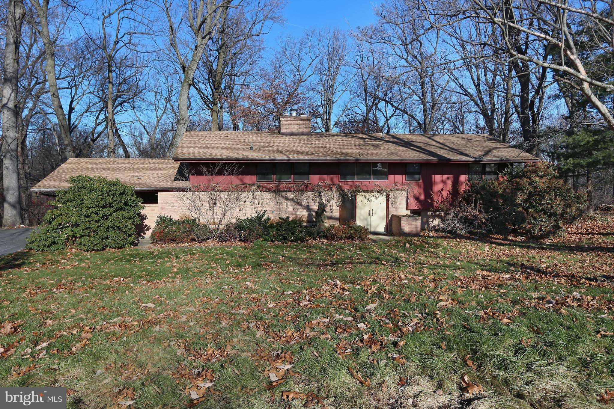 Lancaster, PA 17601,843 HILLAIRE RD