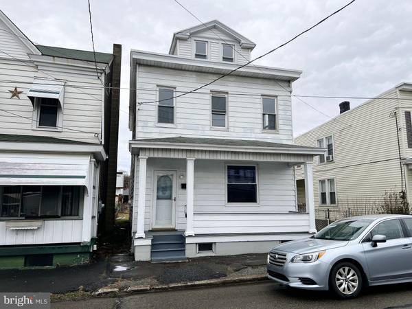 42 N 3RD ST, Saint Clair, PA 17970