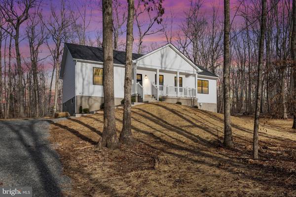 8121 WILDERNESS WOODS LN, Rhoadesville, VA 22542