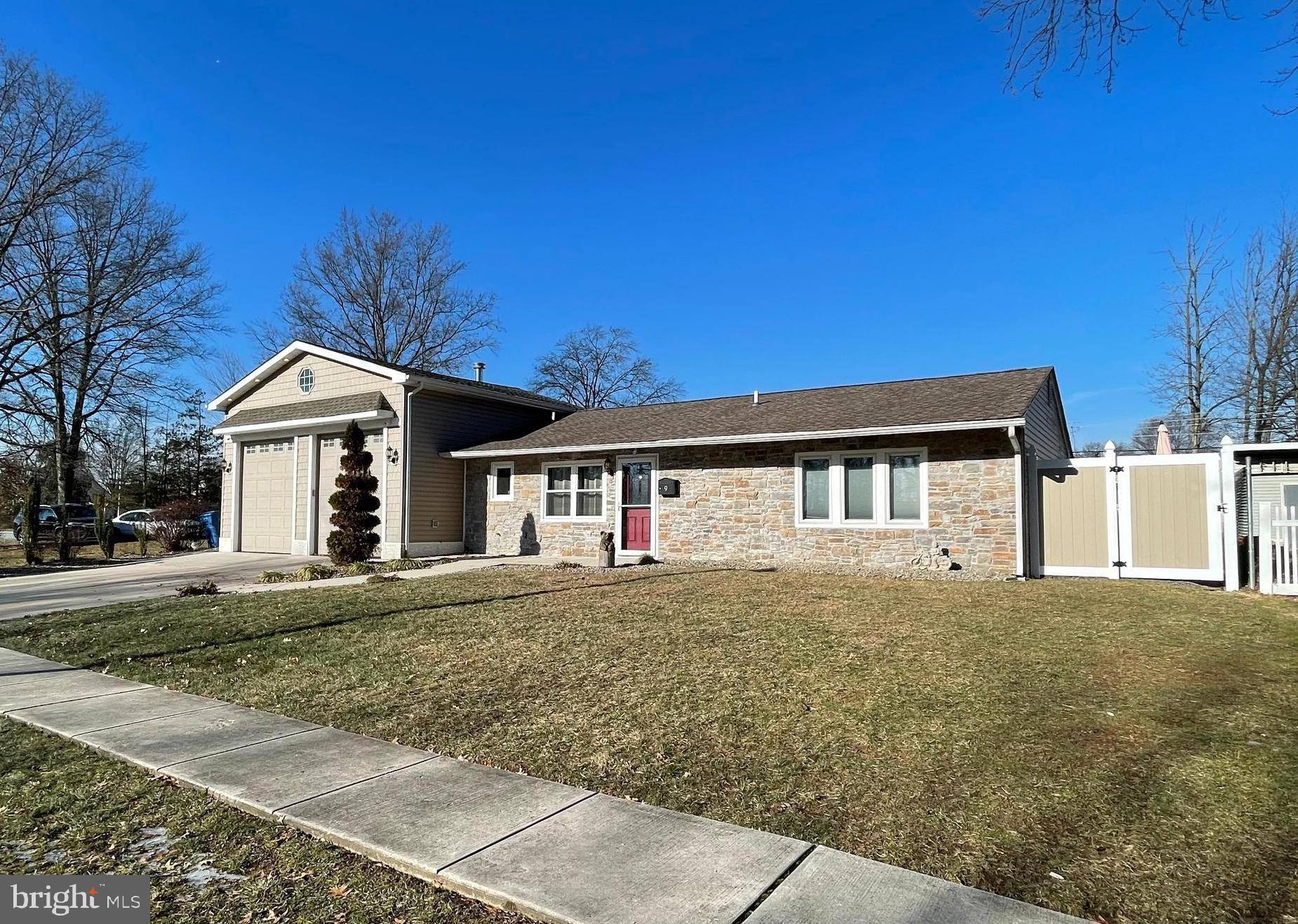 Levittown, PA 19057,9 GATEWOOD RD