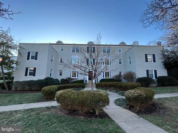 814 S ARLINGTON MILL DR #6-302, Arlington, VA 22204