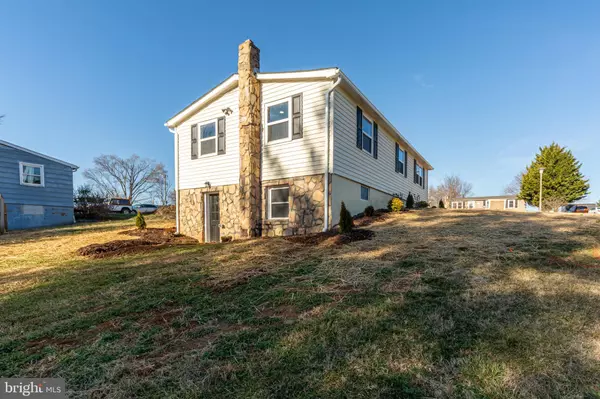 Mount Jackson, VA 22842,5848 CARDINAL ST