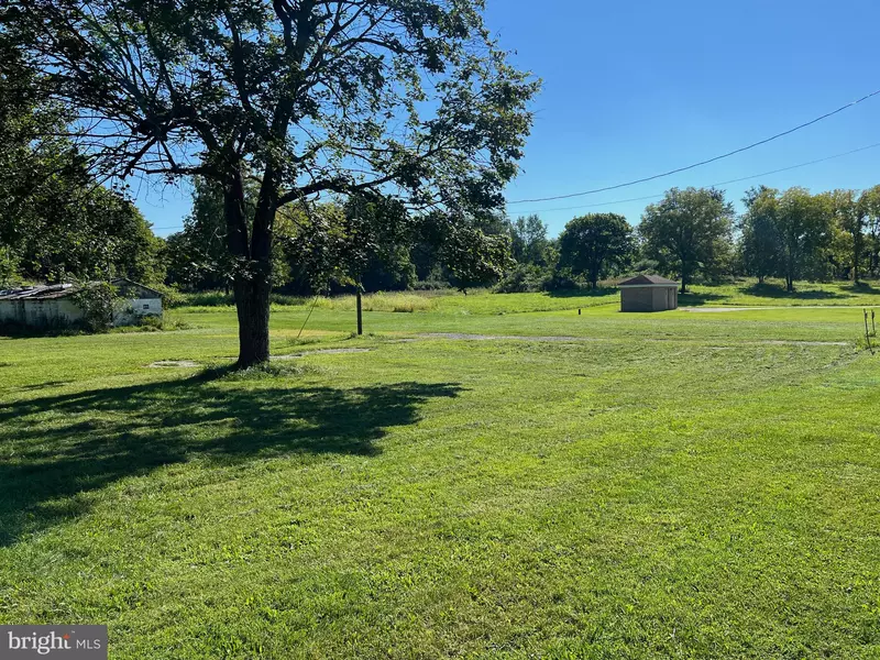 3801 CHARLES TOWN RD, Martinsburg, WV 25405