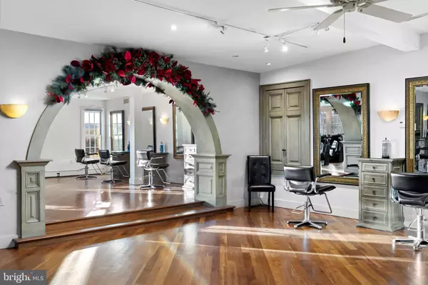 New Hope, PA 18938,6610 LOWER YORK RD