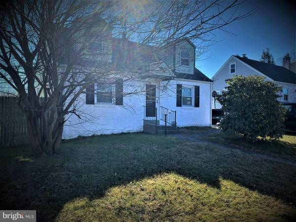 18 NEELD LN, Aston, PA 19014