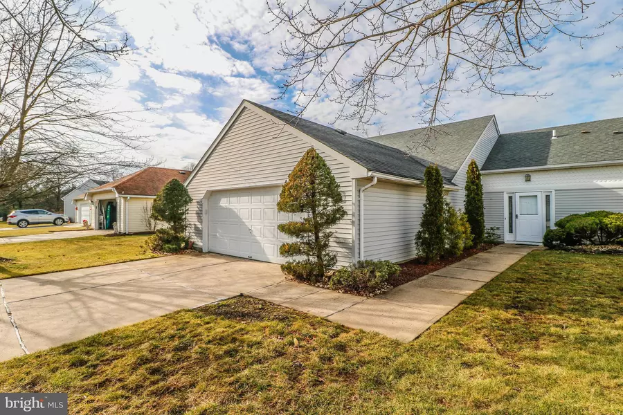 664 AZALEA PLZ #A, Monroe Township, NJ 08831