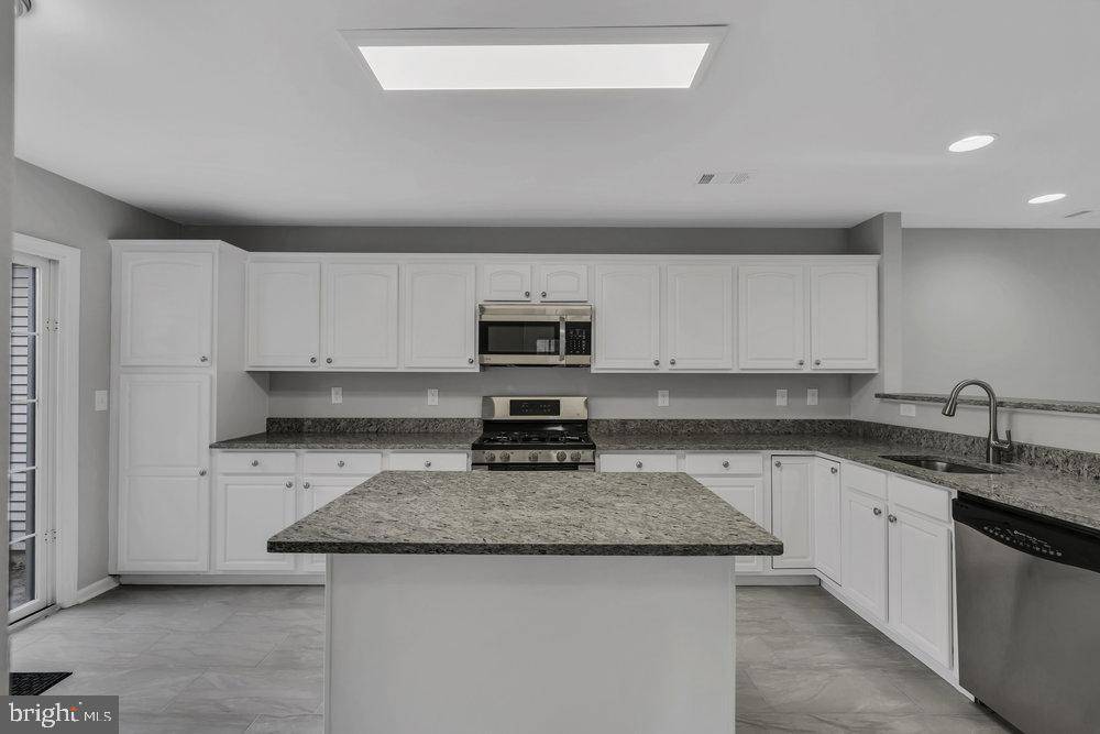 Pennington, NJ 08534,161 COBURN RD