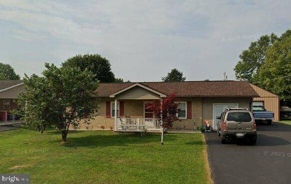 27 TANGLEWOOD DR, Martinsburg, WV 25405