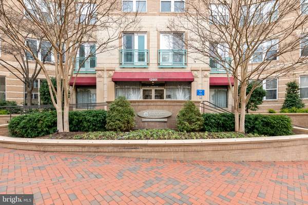 Reston, VA 20190,12001 MARKET ST #369