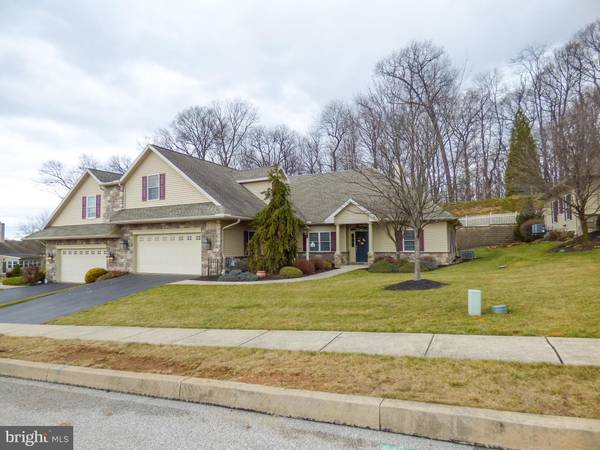 805 MEADOW CT, York, PA 17402