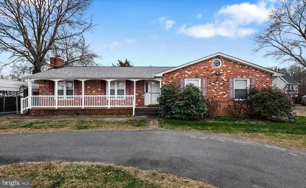 1712 JAN DR, Fredericksburg, VA 22405