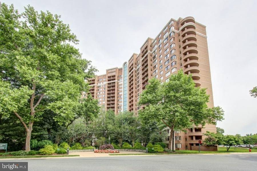 10101 GROSVENOR #2006, North Bethesda, MD 20852