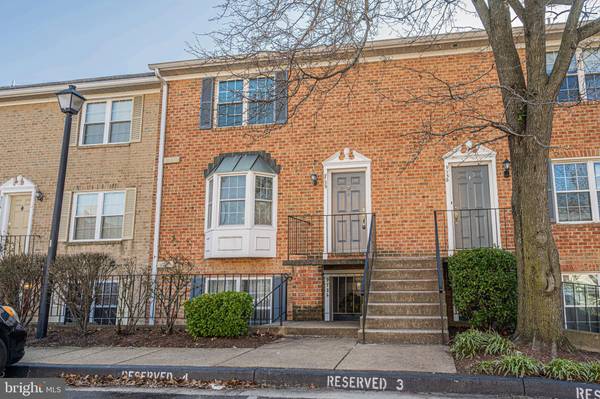 973 S ROLFE ST #2, Arlington, VA 22204