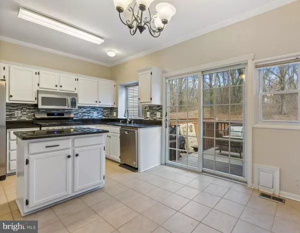 Alexandria, VA 22306,7134 WESTFIELD CT