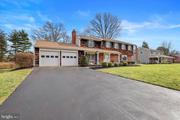 Yardley, PA 19067,704 BRIARWOOD CT