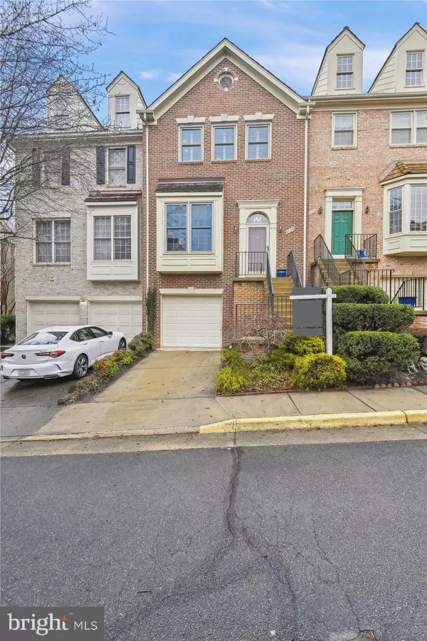 Falls Church, VA 22044,6028 KELSEY CT