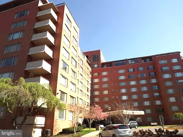 1111 ARLINGTON BLVD #802, Arlington, VA 22209