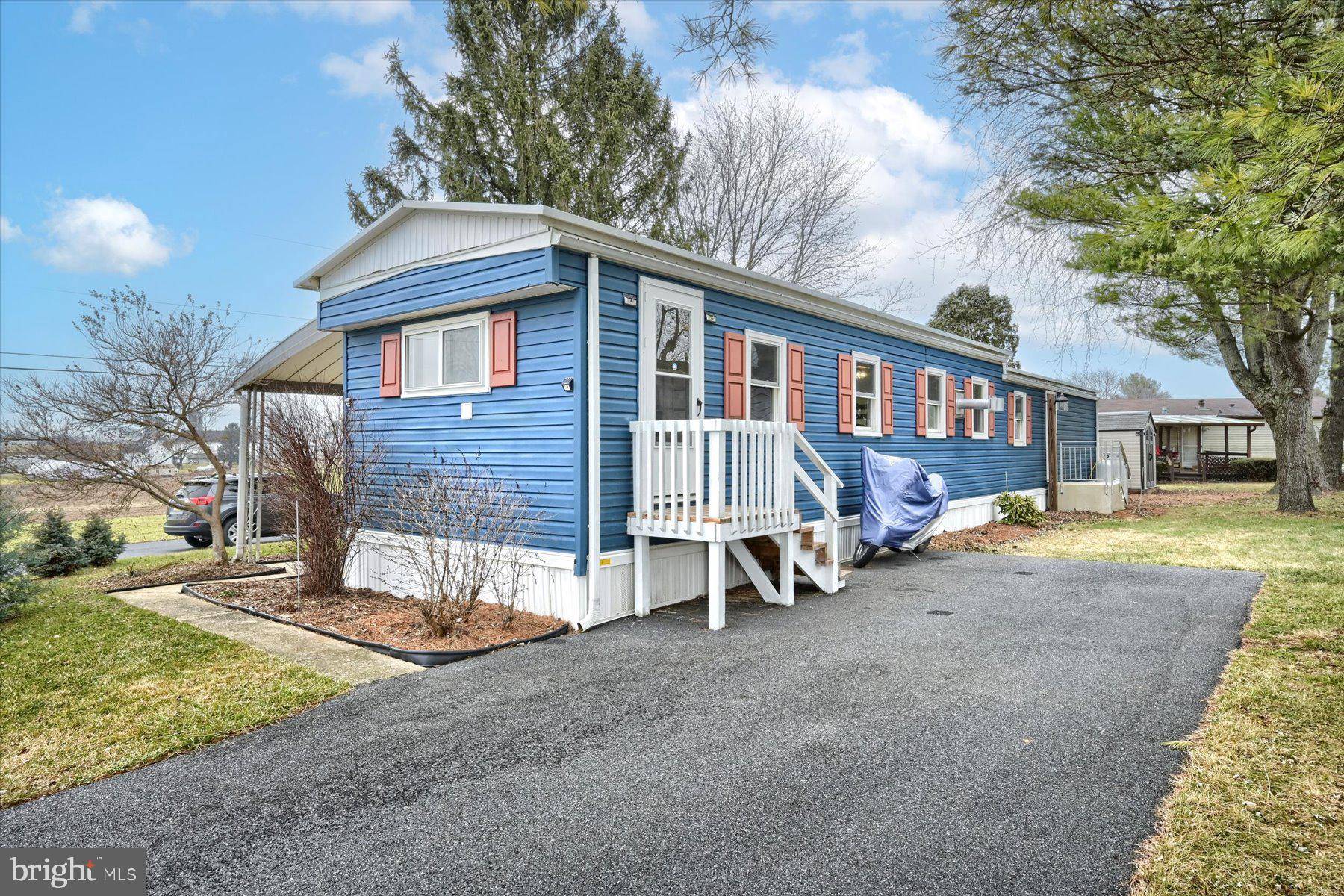 East Earl, PA 17519,23 HEARTH DR