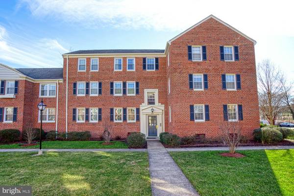 6628 E WAKEFIELD DR #B2, Alexandria, VA 22307