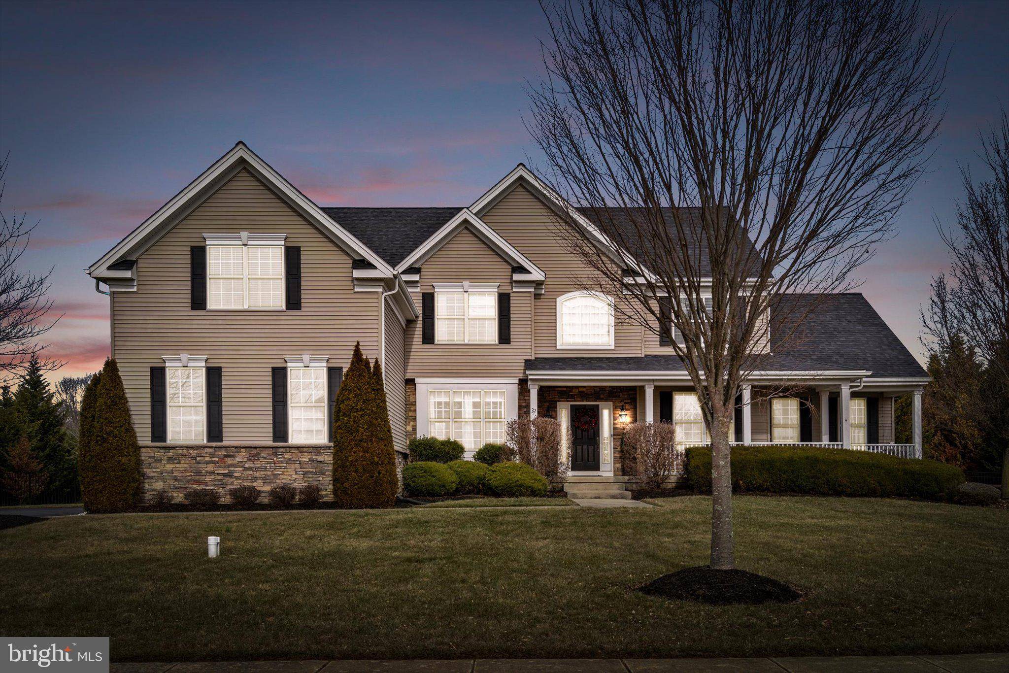 32 WAVERLY DR, Columbus, NJ 08022
